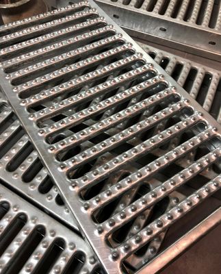 Beli Q235 Carbon Steel United Interlock Planking Grating System online manufacture